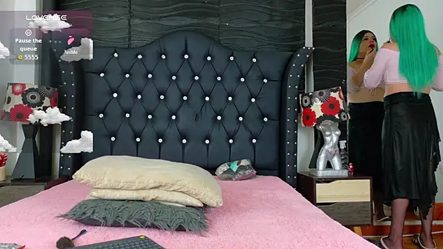 Keysha Queen  online show from September 2025 12:27:02 PM