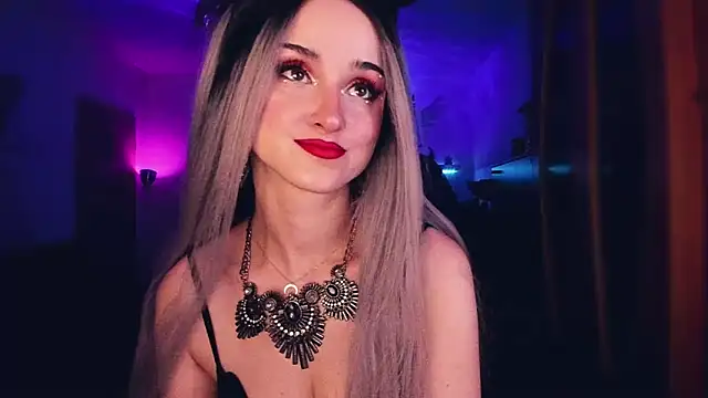 MistressJolie online show from November 2025 05:46:02 PM