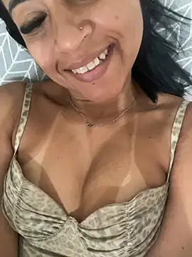 Katianesantos online show from September 2025 08:20:02 AM