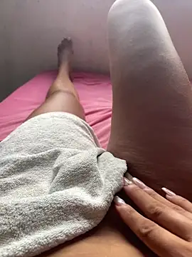 Katianesantos online show from March 2026 10:32:01 AM