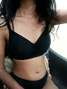 Daizy Shah online show from November 2025 02:16:01 PM