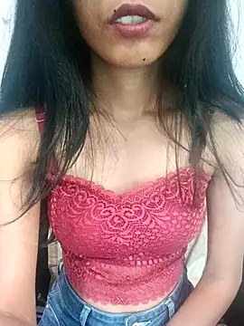 Daizy Shah online show from December 2025 08:56:02 AM