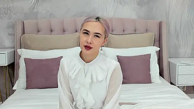 Snapshot of BarbieMilne chatting on September 2025 03:03:01 PM BarbieMilne online show from September 2025 03:03:01 PM