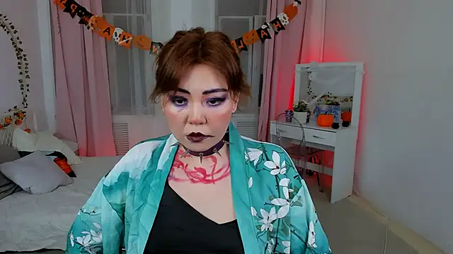 nazu chan online show from October 2025 04:41:01 PM