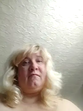 GlamMilena online show from February 2025 12:37:01 PM