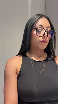 Snapshot of Tessa__Winslow chatting on May 2026 06:04:02 PM Tessa Winslow online show from May 2026 06:04:02 PM