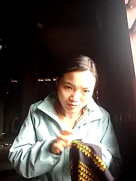 ngan-cute online show from October 2025 01:30:01 AM