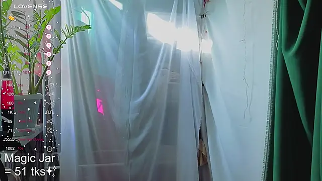 HoneyLem0n online show from October 2025 05:05:01 AM