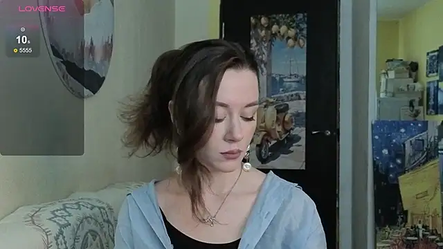 SkyHelen online show from April 2026 07:22:01 AM