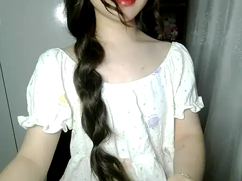 Annabelle-e online show from May 2026 07:20:02 PM