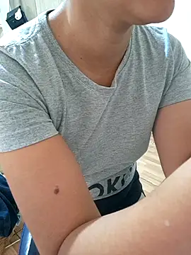 euahotmarii20 online show from September 2025 04:34:02 PM