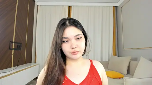 yummmymommy online show from October 2025 02:23:02 PM