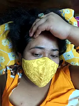 Smile-quien online show from April 2026 07:36:01 PM