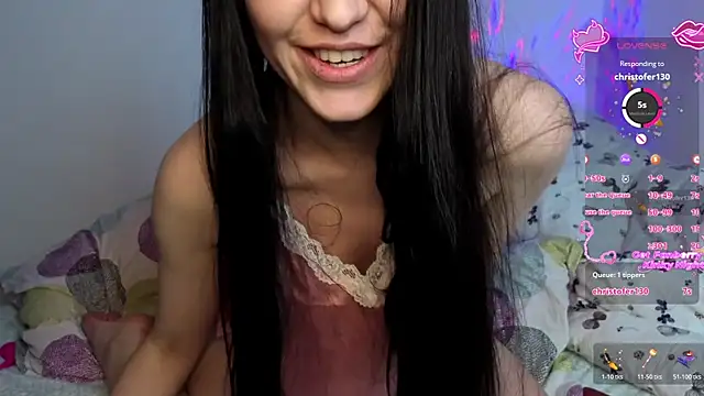 Veliora online show from November 2025 01:59:02 PM