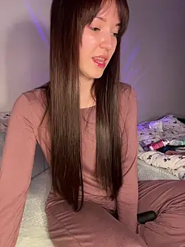 Veliora online show from March 2026 06:35:02 PM