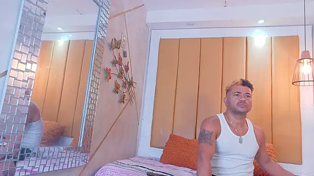 Snapshot of alphakongX chatting on October 2025 11:58:02 PM alphakongX online show from October 2025 11:58:02 PM