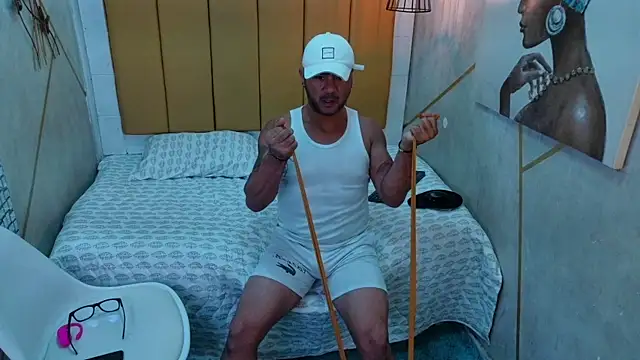 Snapshot of alphakongX chatting on October 2025 12:19:01 AM alphakongX online show from October 2025 12:19:01 AM