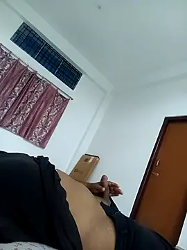 sexyboywhite online show from October 2025 04:12:01 AM