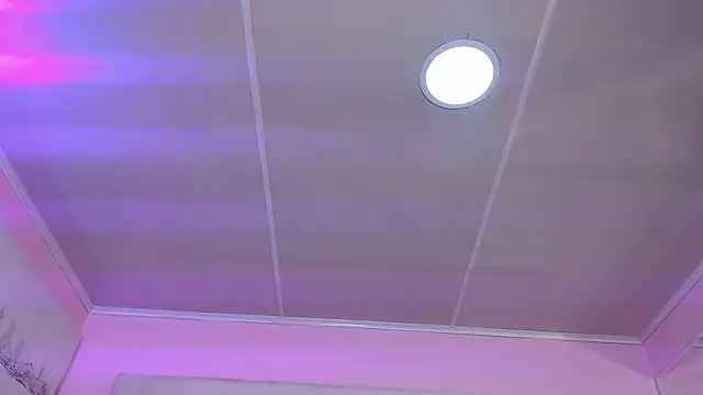 Miaa Smithh   online show from November 2025 12:15:02 PM