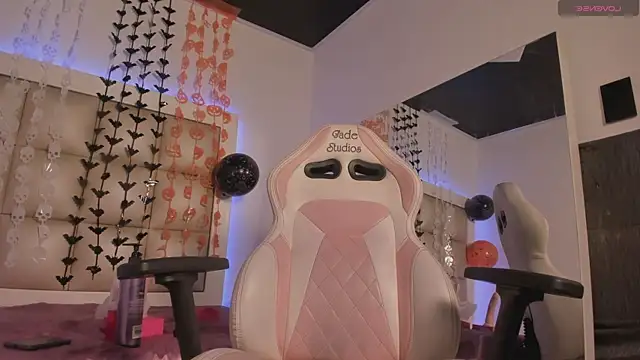 Valkiria js online show from October 2025 08:06:02 PM