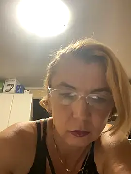 Snapshot of VasylynaLove421 chatting on September 2025 07:25:01 PM VasylynaLove421 online show from September 2025 07:25:01 PM