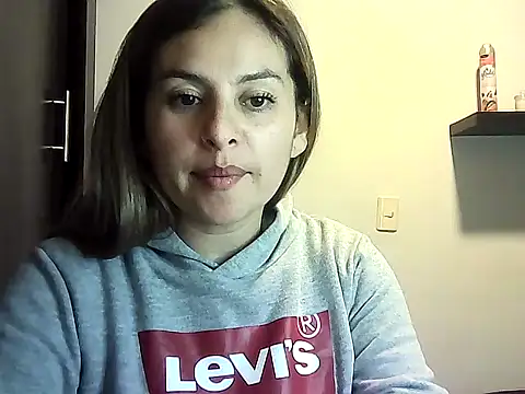 Valery  Rouse  online show from April 2026 09:59:02 PM