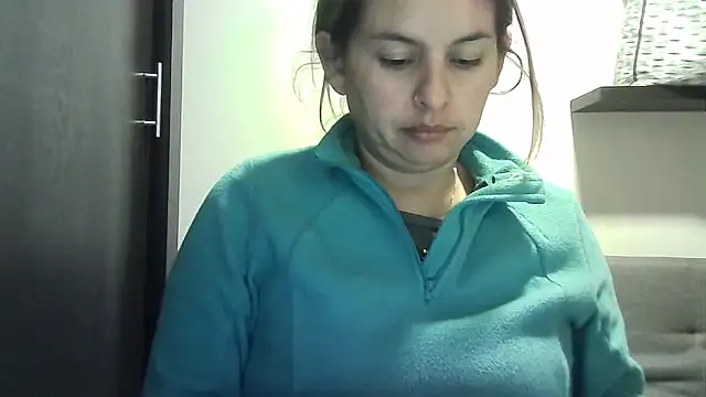 Valery  Rouse  online show from April 2026 04:17:02 AM