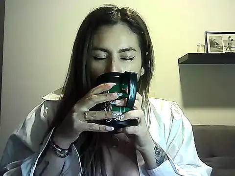 Valery  Rouse  online show from April 2026 02:51:02 AM