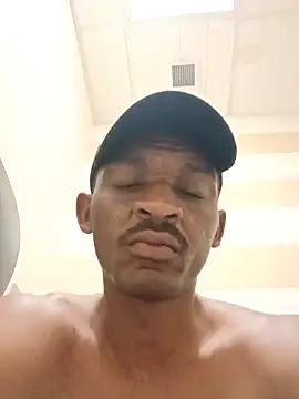 Snapshot of CaramelBrownBBC14 chatting on September 2025 03:06:02 AM CaramelBrownBBC14 online show from September 2025 03:06:02 AM