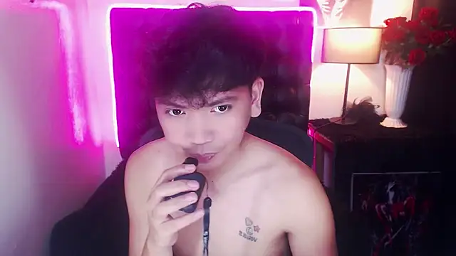 Asianbluefuckerrrr online show from September 2025 05:53:02 AM