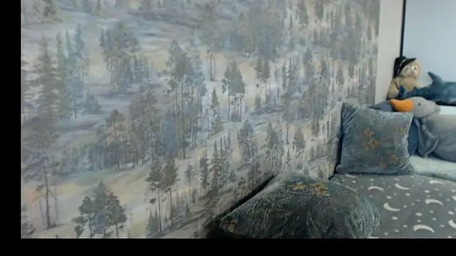   Elina   online show from October 2025 03:40:01 AM