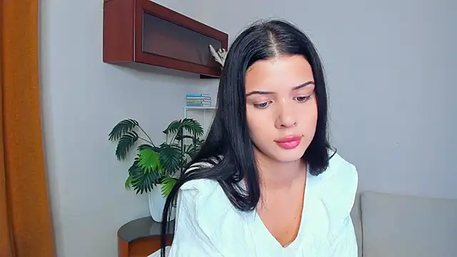 Snapshot of JoCauterucci chatting on September 2025 06:48:02 AM JoCauterucci online show from September 2025 06:48:02 AM