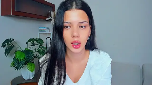 JoCauterucci online show from October 2025 07:00:02 AM