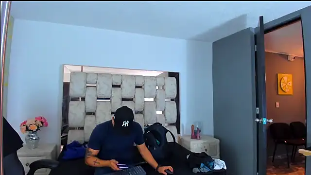 AngelAndChris online show from September 2025 12:07:01 PM