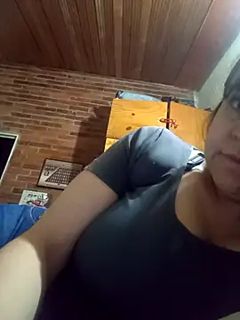 CARITOMIO online show from November 2025 11:07:02 PM