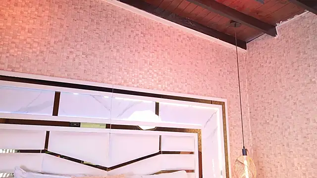 annie sm online show from October 2025 07:03:01 PM