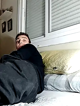 josemcf26 online show from December 2024 09:28:01 PM