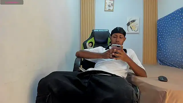 Jax Maliq online show from October 2025 02:07:01 AM