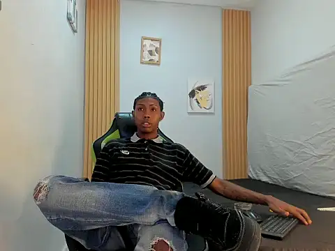 Jax Maliq online show from October 2025 02:08:02 AM