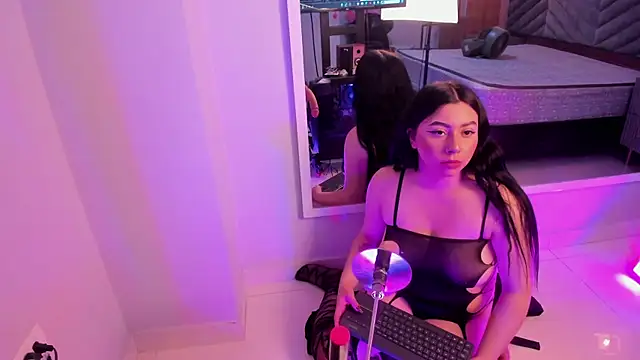 Mia Valentine  online show from November 2025 08:52:01 PM