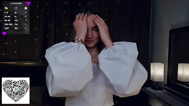 KerenFurguson online show from September 2025 07:40:02 PM