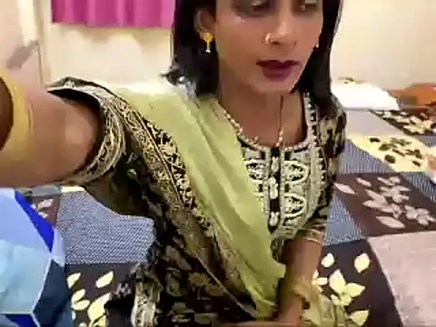 LuvLayla online show from November 2025 04:34:02 PM