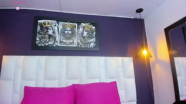 Roslin-Nix online show from October 2025 08:04:01 PM