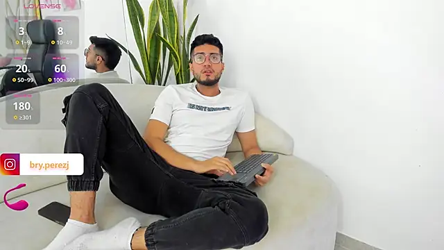 bryXonStorm online show from September 2025 11:38:01 PM