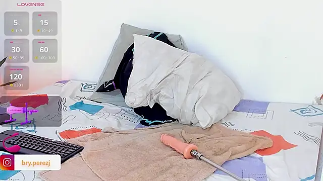 bryXonStorm online show from October 2025 02:10:01 AM