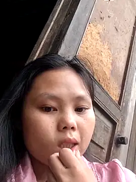 Snapshot of omiu-baby chatting on May 2026 01:47:02 AM omiu-baby online show from May 2026 01:47:02 AM