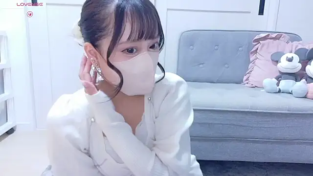 YURi luv online show from November 2025 11:09:02 AM