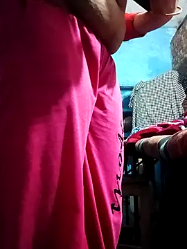 Deepa hott online show from October 2025 10:45:02 PM