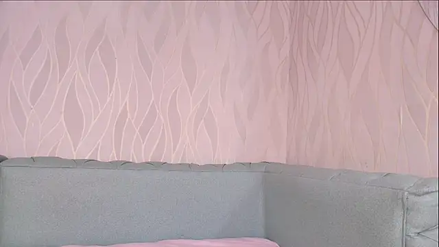 mia scot online show from September 2025 11:57:01 AM