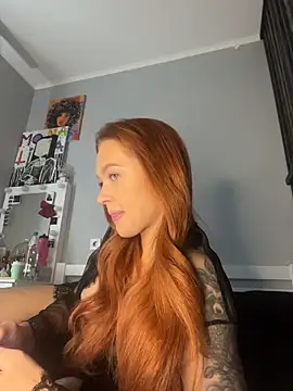 LittleFox    online show from April 2026 07:23:02 AM